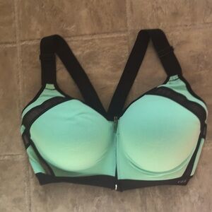 Victoria’s Secret sport bra 36DD